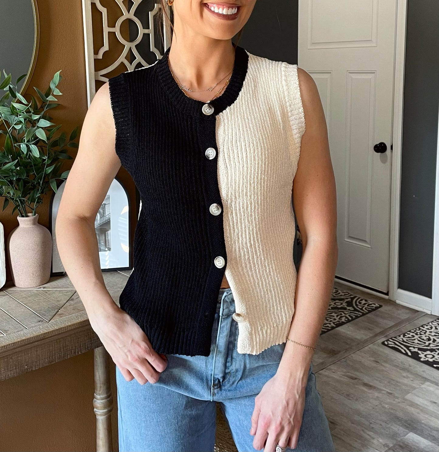 Casual Button Front Color Block Round Neck Tank Top